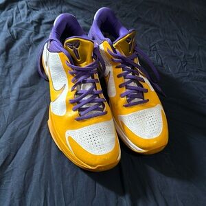 EXTREMELY RARE (Court-side Only) Air Zoom V5 Kobe Bryant Christmas Promo Sz 13US